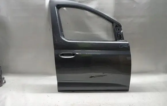 Volkswagen Caddy Front door 2k7831336