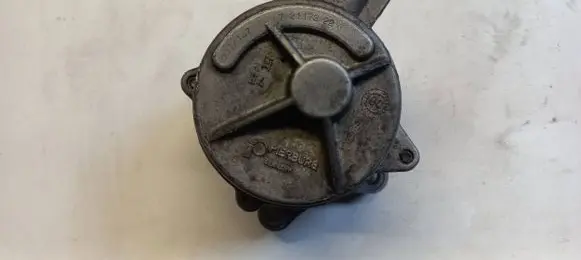 Renault Scenic I Vacuum pump 72117222