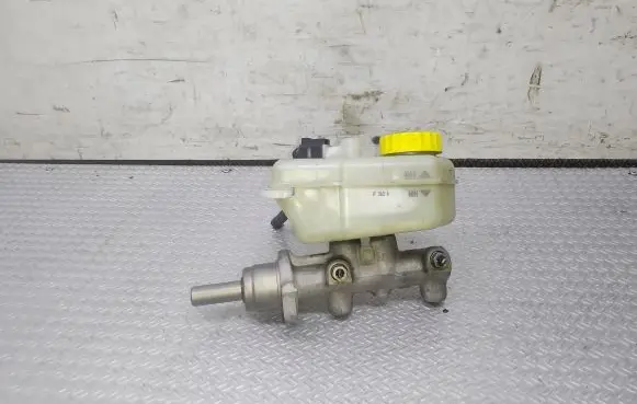 Skoda Roomster (5J) Master brake cylinder