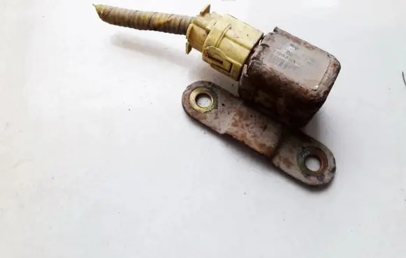 Suzuki Grand Vitara II Airbag deployment crash/impact sensor 3893065J00 38930-65J00