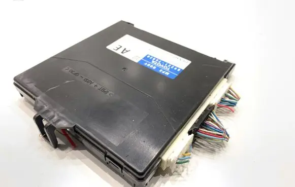 Lexus CT 200H Central body control module 8922176020