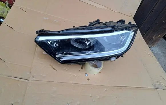 Volkswagen T-Roc Headlight/headlamp
