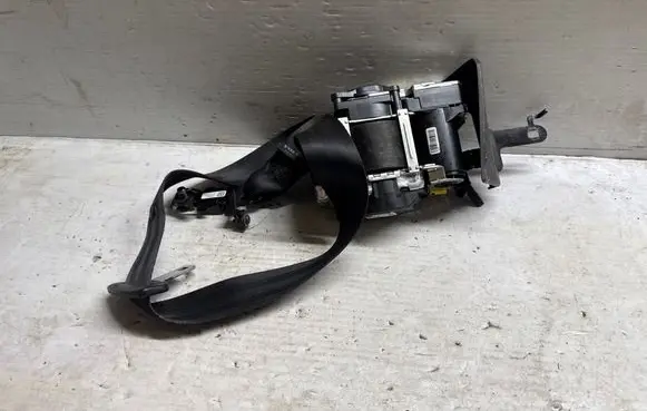 Volvo S90, V90 Front seatbelt 31675242