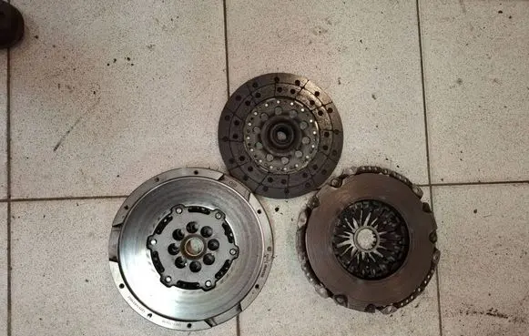 Mazda 6 Clutch set kit SH0116410Z06 SH0116610
