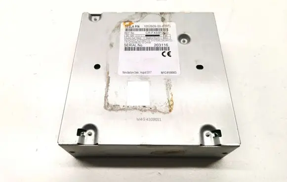 Tesla Model X Radio/CD/DVD/GPS head unit 1052609-00-A