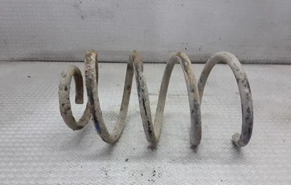 Mercedes-Benz Vito Viano W638 Front coil spring