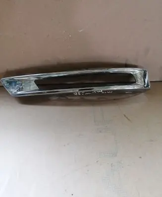 Mercedes-Benz ML W166 Front fog light trim/grill A2048853974