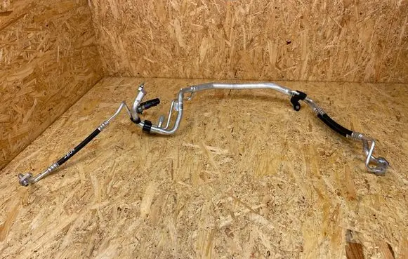 Opel Grandland X Air conditioning (A/C) pipe/hose 9831702280