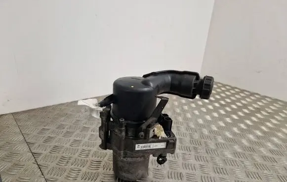 Peugeot 508 Power steering pump 9676154180