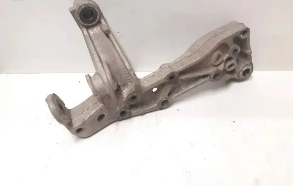 Volkswagen Touran I Engine mounting bracket 1K0199295E