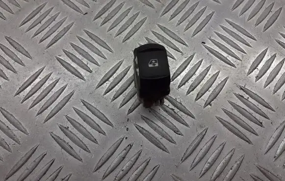 Renault Megane II Electric window control switch