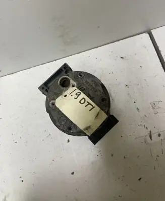 Renault Megane II Air conditioning (A/C) compressor (pump) 1135309