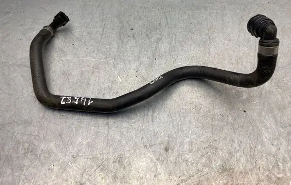 Volvo XC90 Air intake hose/pipe 32222707