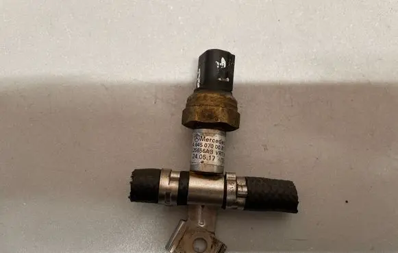 Fuel pressure sensor