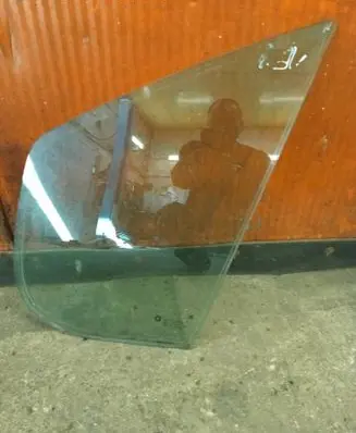 Renault Trafic II (X83) Front door vent window glass four-door 