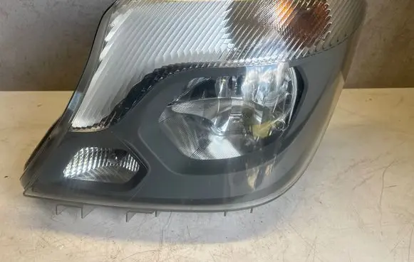 Mercedes-Benz Sprinter W906 Headlight/headlamp A9068202361 1ED01103001 10300100507660