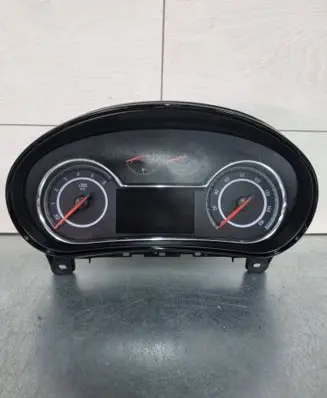 Opel Insignia A Speedometer (instrument cluster) 39085473