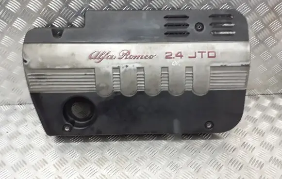 Alfa Romeo 156 Engine cover (trim)