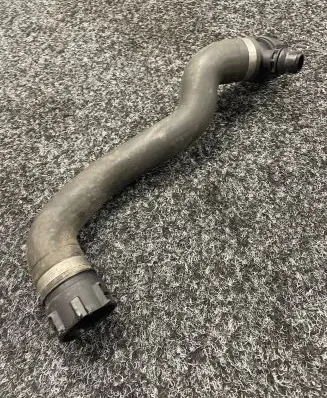 BMW X5 F15 Engine coolant pipe/hose 7644095