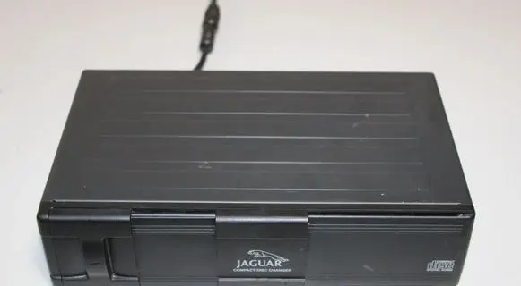 Jaguar XJ X40 CD/DVD changer LNC4160AA