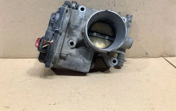 Mazda 6 Throttle valve L3R413640