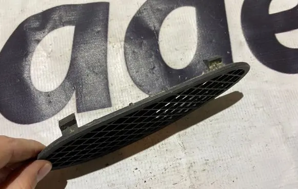 Mercedes-Benz S W220 Front bumper lower grill A2208850123 2208850123