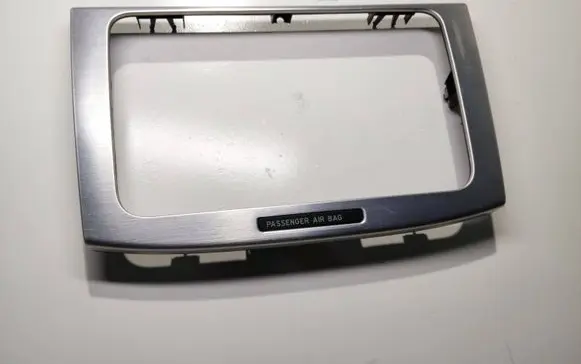 Radio/GPS head unit trim