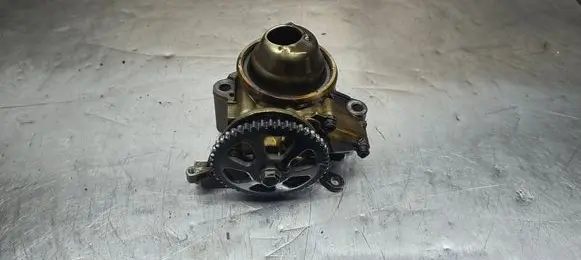 Volkswagen Polo Oil pump 03D115105G