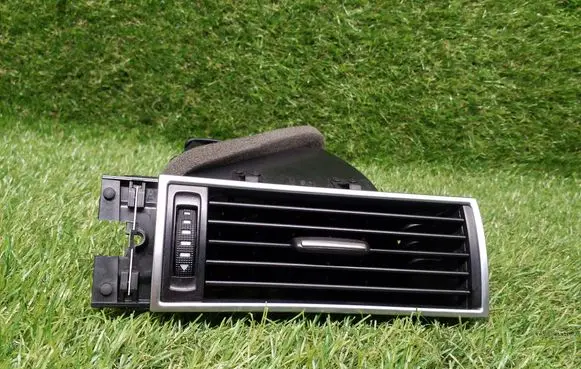 Audi A6 S6 C6 4F Dashboard side air vent grill/cover trim 4F1820902D
