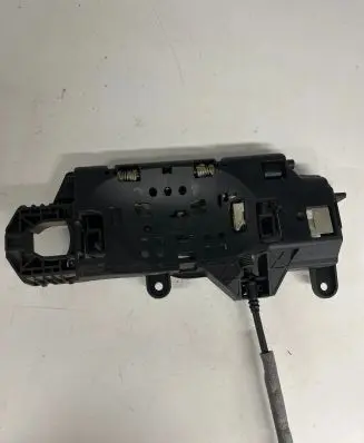 Rear door exterior handle/bracket