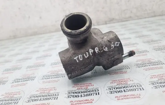 Volkswagen Touareg I Engine coolant pipe/hose 07Z121619