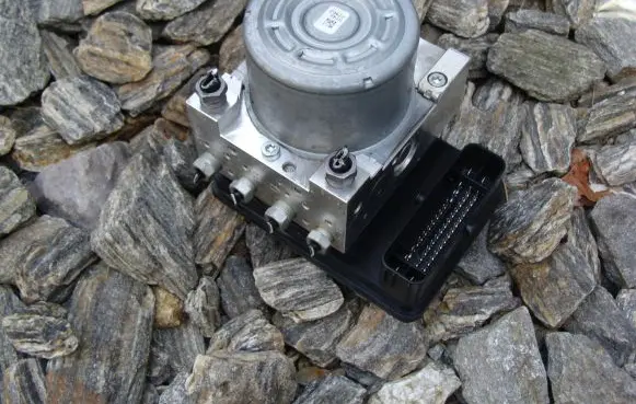 Land Rover Evoque I ABS Pump GJ32-2C405-AH