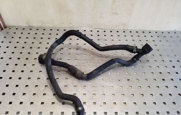BMW X5 E70 Engine coolant pipe/hose
