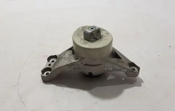 Engine mount bracket
