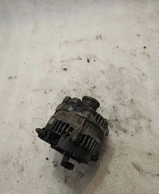 Nissan X-Trail T30 Generator/alternator 23100AU400 LR1110713