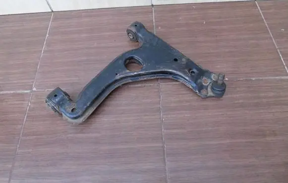 Opel Vectra B Front lower control arm/wishbone