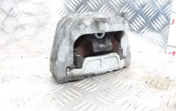 Volkswagen Golf V Engine mount bracket 1K0199262AK