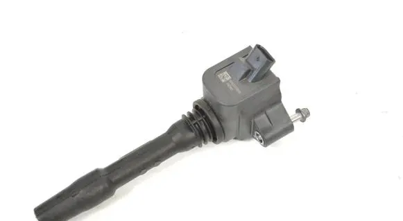 Mercedes-Benz E A207 High voltage ignition coil 8647463