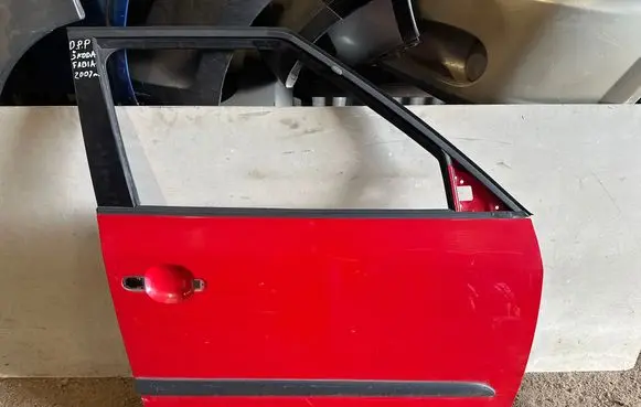 Skoda Fabia Mk1 (6Y) Front door
