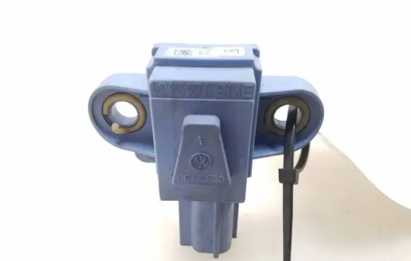 Volkswagen Jetta V Airbag deployment crash/impact sensor 1K0955557A