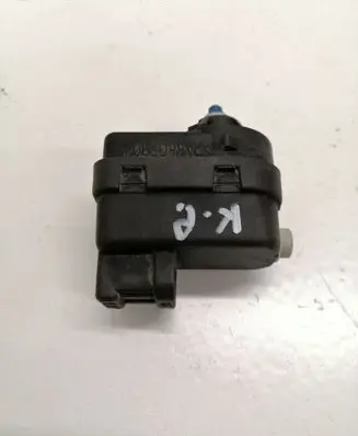 Headlight level adjustment motor