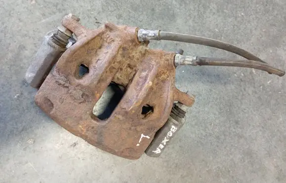 Front brake caliper