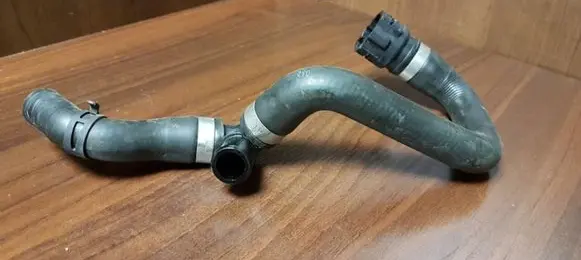 Audi Q7 4M Engine coolant pipe/hose 4M0819350J 4M0121140G