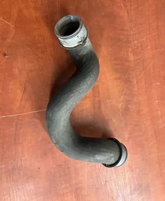 Mercedes-Benz E W212 Engine coolant pipe/hose A2045013482