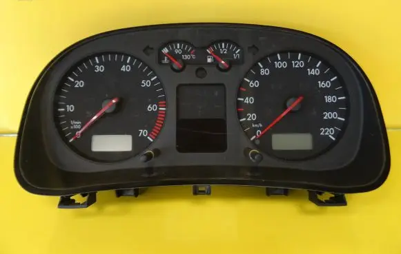 Volkswagen Golf IV Speedometer (instrument cluster) 1J0920822
