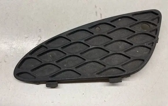 Mercedes-Benz E W211 Front bumper lower grill A2118850353 2118850353