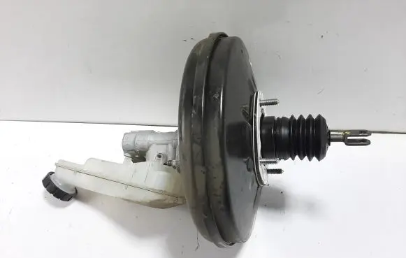 Renault Captur Brake booster 472105699R