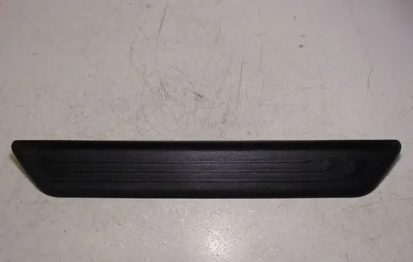 Hyundai i40 Front sill trim cover 858883Z000