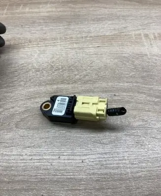 Lexus IS 220D-250-350 Airbag deployment crash/impact sensor 898310W040