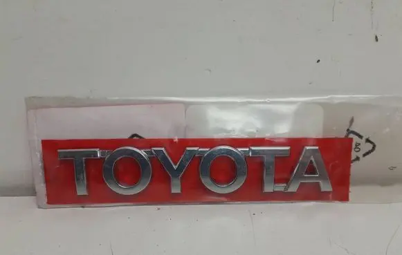 Toyota Yaris Manufacturers badge/model letters 754460D040